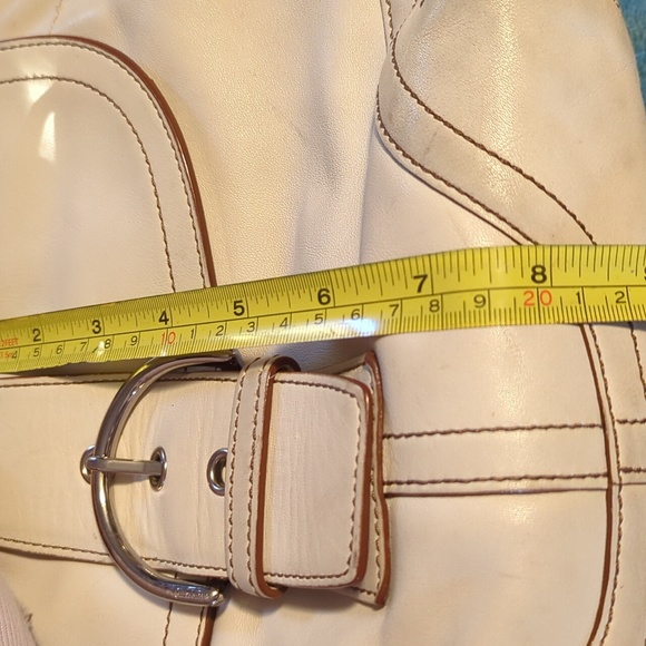 Coach smooth leather purse - Picture 16 of 16